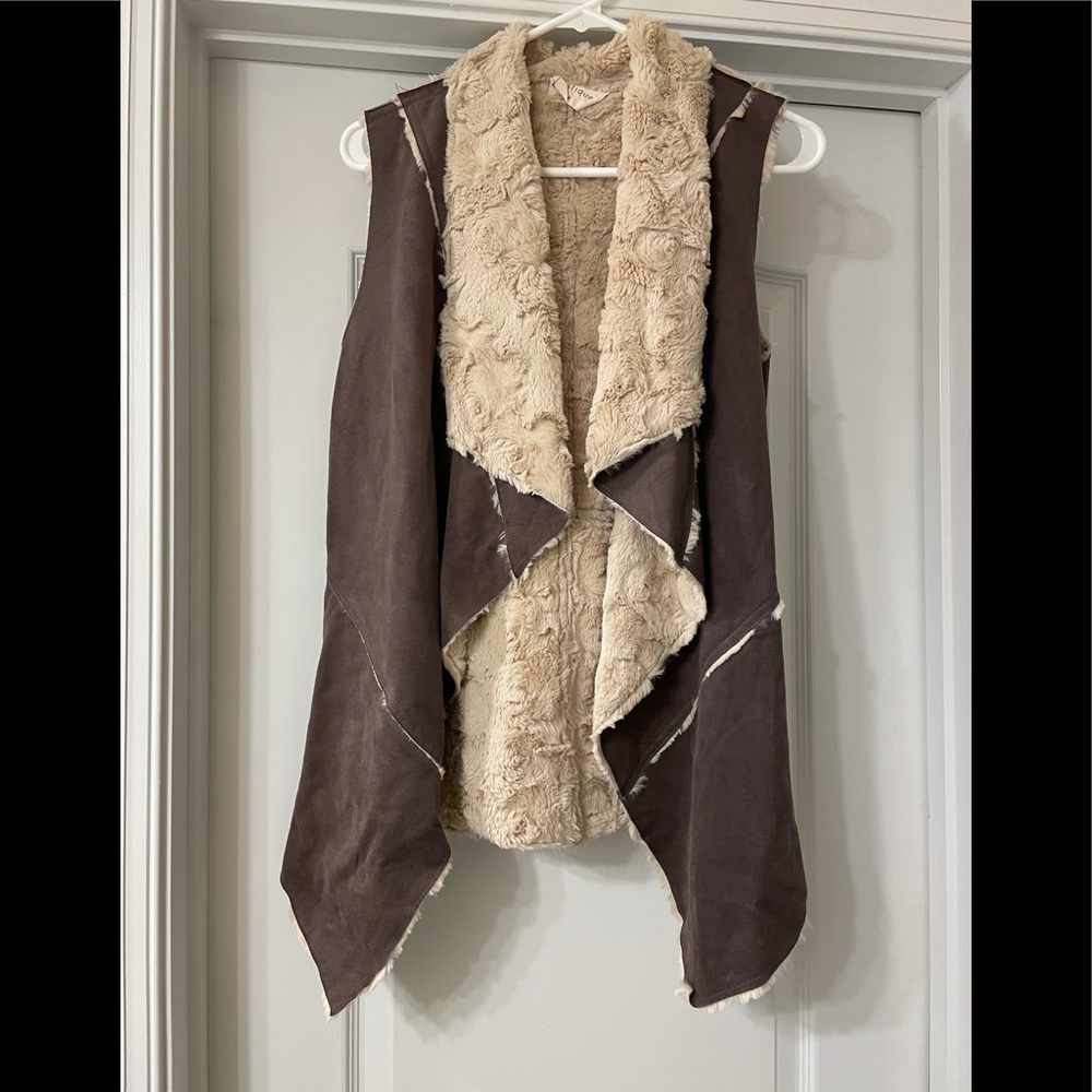 Vestique Vest